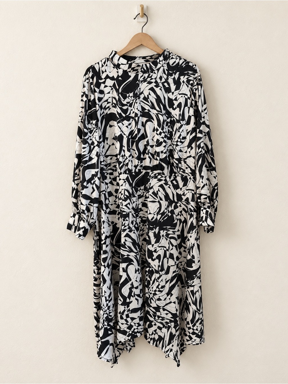 Future Collective Kahlana Barfield Brown 2X Black White Abstract Midi Dress